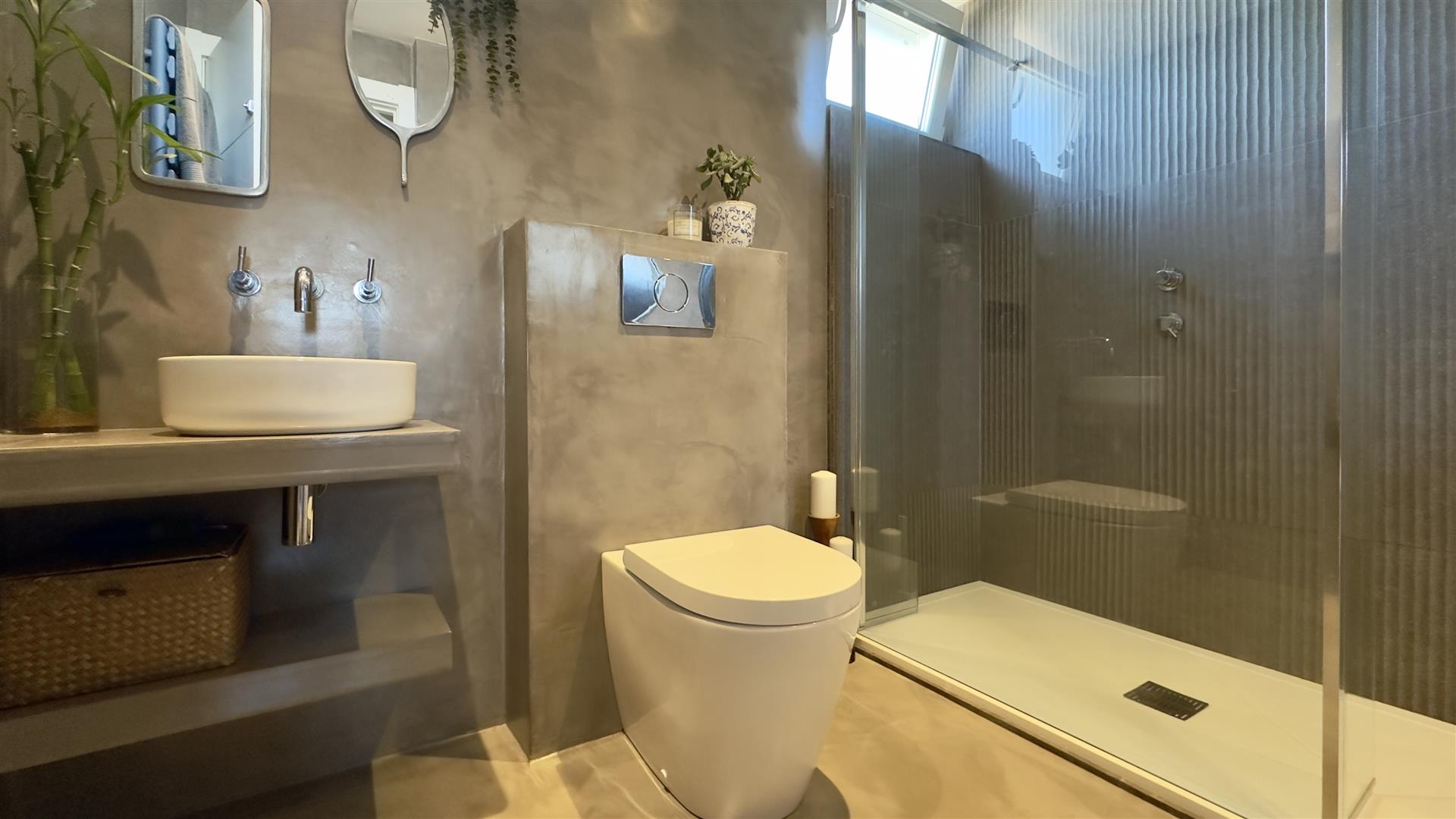  Image of Apartment - 2 Bedrooms - 1 Bathrooms for Sale in Elliot's Battery-Gibraltar, Image 8